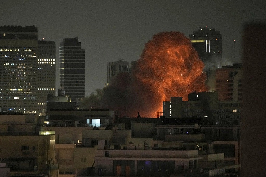 US attacks on iran: ``சக்திவாய்ந்த தலைவர்; இஸ்ரேலின் சிறந்த நண்பர் - ட்ரம்ப்பை புகழ்ந்த நெதன்யாகு