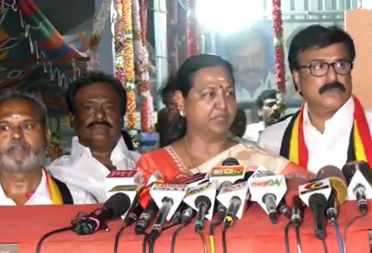 தேமுதிக: விஜயகாந்த் போல விஜயை வைத்து மக்கள் நலக் கூட்டணியா? - பிரேமலதா சொன்ன பதில்