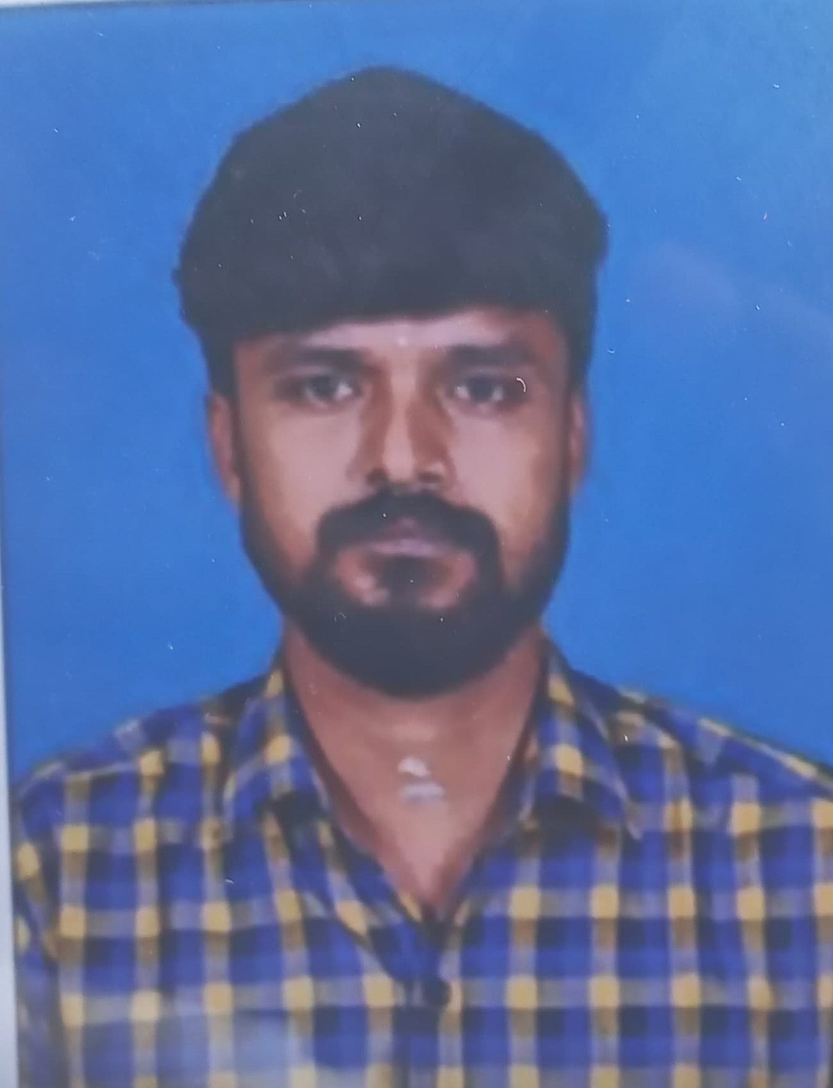 கரூர்: ரௌடியை பிடிக்க முயன்ற போலீஸ்; தாக்கிவிட்டு ஓடியதால் சுட்டுப் பிடிப்பு! - நடந்தது என்ன?