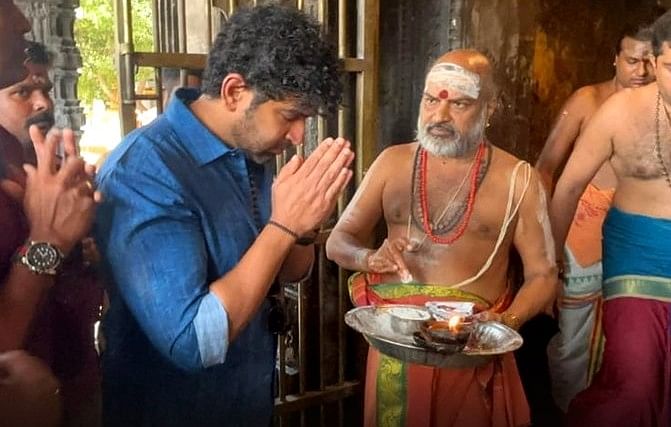 திருவண்ணாமலை அண்ணாமலையார் கோயிலில் சாமி தரிசனம் செய்த நடிகர் அருண் விஜய் 