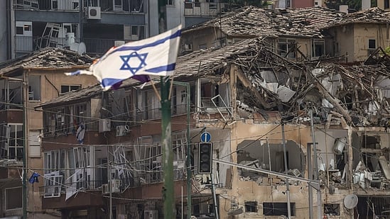 Israel - Iran: ட்ரம்ப் போர் நிறுத்தம் அறிவித்த பிறகு அதிகரிக்கும் மோதல்.. ஈரான் பதிலடி தாக்குதல்