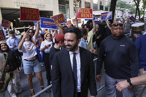 Newyork: ``100% கம்யூனிஸ்ட் பைத்தியம்.. - இந்திய வம்சாவளி மேயர் வேட்பாளரை இழிவுபடுத்திய ட்ரம்ப்