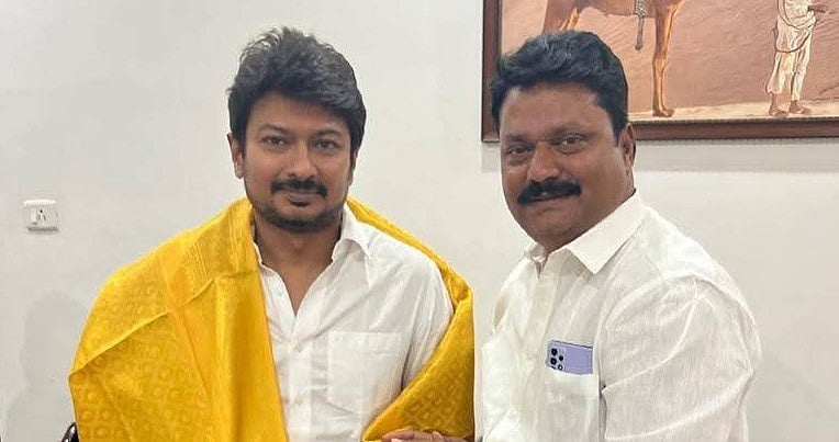 தேனி: திமுக கவுன்சிலர் மீது எஸ்சி/எஸ்டி வன்கொடுமை தடுப்புச் சட்டத்தின் கீழ் வழக்கு; பின்னணி என்ன?