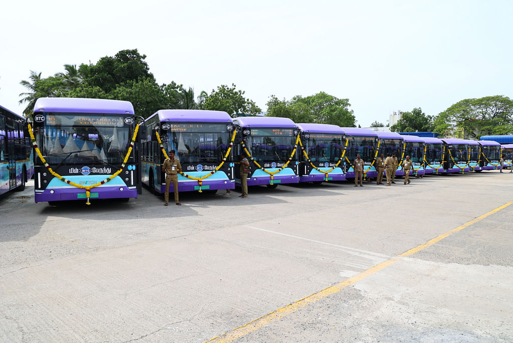 வியாசர்பாடி:-ரூ.47.5-கோடியில்-கட்டப்பட்ட--மின்சார-பேருந்து-பணிமனை...-திறந்து-வைத்த-முதல்வர்-|-Album