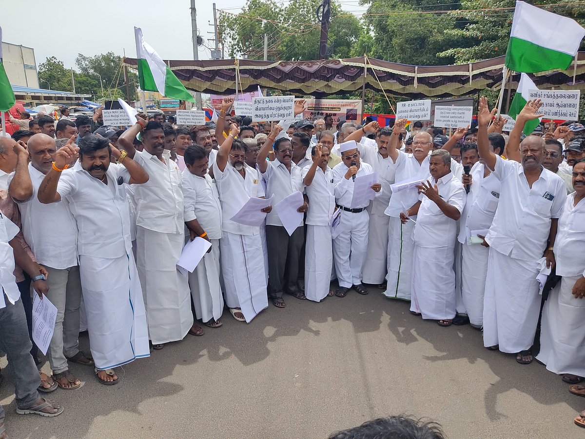 `திருட்டு நகையை பறிமுதல் செய்வதாக அச்சுறுத்தி போலீஸார் கொள்ளையடிக்கின்றனர்- நகை வியாபாரிகள் குமுறல்