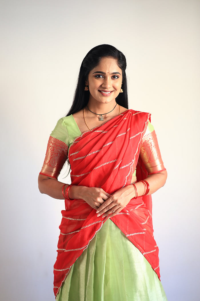 அயலி சீரியல் நடிகை தேஜஸ்வினி போட்டோஷூட் ஸ்டில்ஸ் | Photo Album