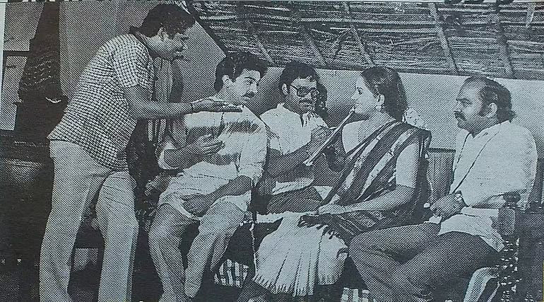 Kamal & Bharathiraja - Oru Kaithiyin Dairy 
