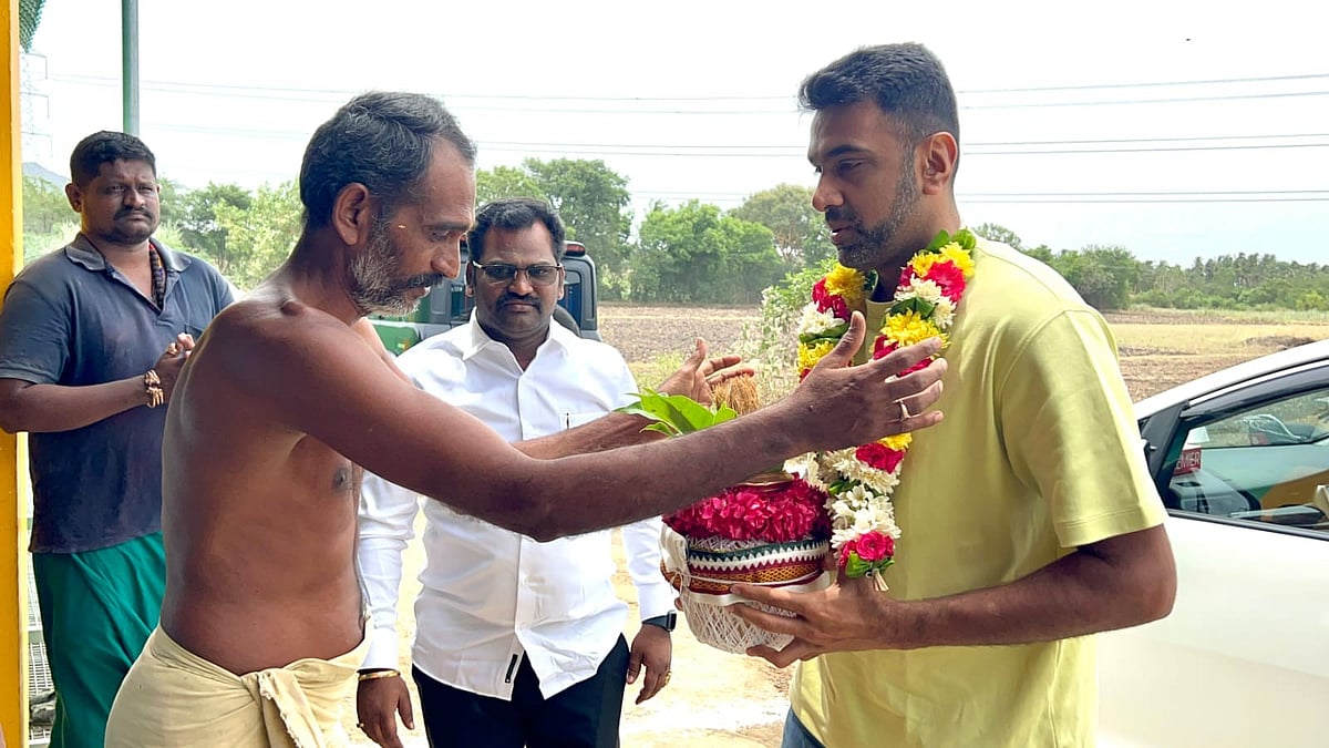 திண்டுக்கல்: கிரிக்கெட் வீரர் அஸ்வின் வழிபட்ட முருகன் கோயில்!