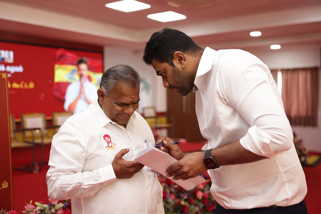 ஆதவ் - ஆனந்த்