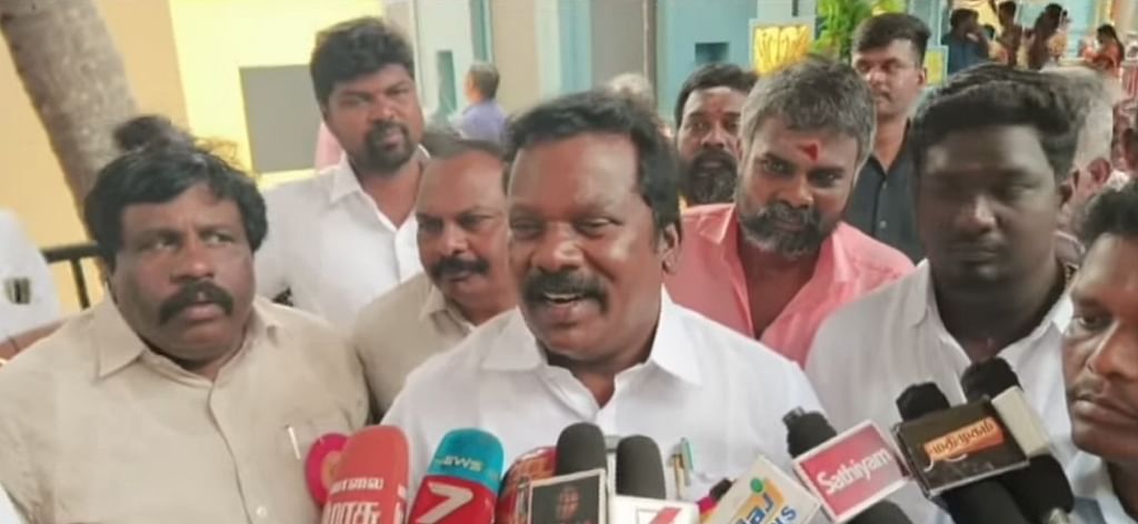 இறைவனை-கூட-பார்க்க-முடியவில்லை;-2000-ஆண்டு-கால-பிரச்னை-இது--முருகர்-கோயிலில்-செல்வப்பெருந்தகை-வேதனை!