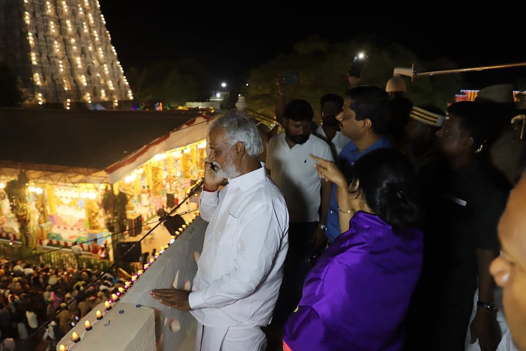 சேகர் பாபு