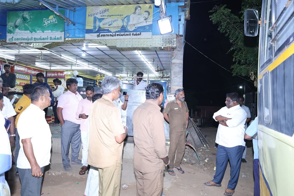 நான்-யாருன்னு-தெரியல?---திடீரென-விசாரித்த-அமைச்சர்...-தெரியாமல்-விழித்த-அரசு-பேருந்த&#
