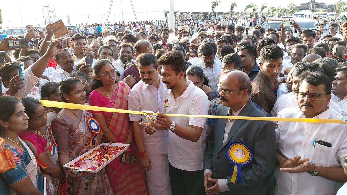 ``அரசின் திட்டங்களை மக்களிடம் கொண்டு சேர்க்கும் அம்பாசிடர், தமிழக மக்கள் தான் - உதயநிதி பேச்சு