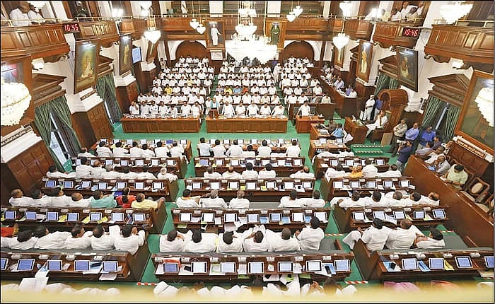 `110ன் கீழ் விஜய்-ன் 17 அறிவிப்புகள்; 28 நாளில் ஒரு நாள் நடந்த வெளியேற்றம்- கூட்டத்தொடர் ஹைலைட்ஸ்