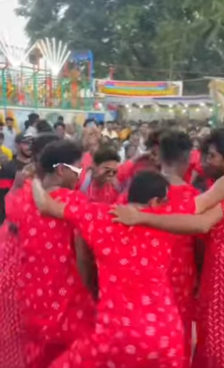 குழித்துறை: நைட்டி அணிந்து பொருட்காட்சியில் ஆட்டம்; வில்லங்க செயலால் போலீஸில் சிக்கிய இளைஞர்கள்!