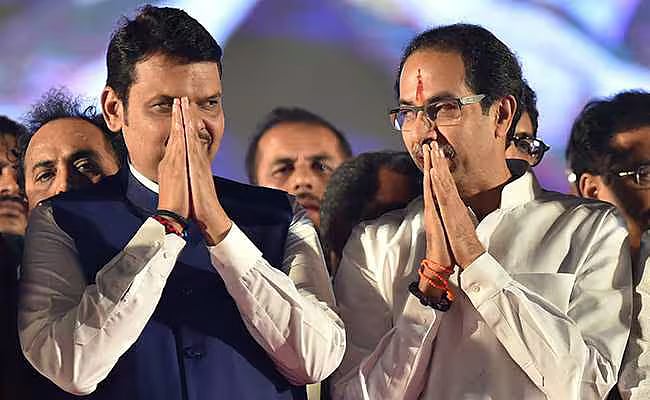 `இங்க வந்திடுங்க’ - தாக்கரேவை அழைத்த பட்னாவிஸ்... மறைமுகமாக தாக்கிக்கொண்ட உத்தவ் - ஷிண்டே!
