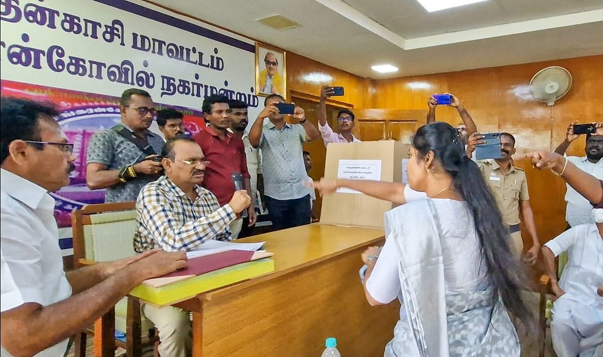 நகர மன்றத் தலைவர் தேர்தலில் வெற்றி; சங்கரன்கோவில் நகராட்சியை மீண்டும் கைப்பற்றிய திமுக!