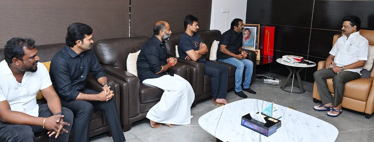 தமிழக முதல்வர் - சீமான்