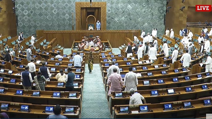 Monsoon Session: `எதிர்க்கட்சித் தலைவர்... எனக்கே பேச அனுமதி தரவில்லை’ - ராகுல் காந்தி காட்டம்