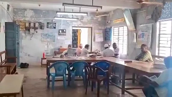வாணியம்பாடி:-இடிந்து-விழும்-நிலையில்-நூலகம்;-சேதமடையும்-புத்தகங்கள்...-கண்டுகொள்வார்களா-அதிகாரிகள்?