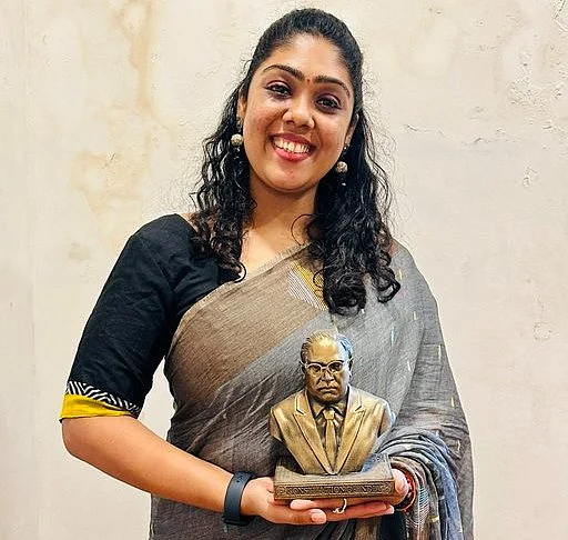 சினேகா மோகன்தாஸ்