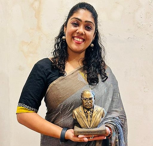 ``ஆட்டோ டிரைவர்தான் என்னிடம் முதலில்... - வைரலான வீடியோ குறித்து  சினேகா மோகன்தாஸ் விளக்கம்