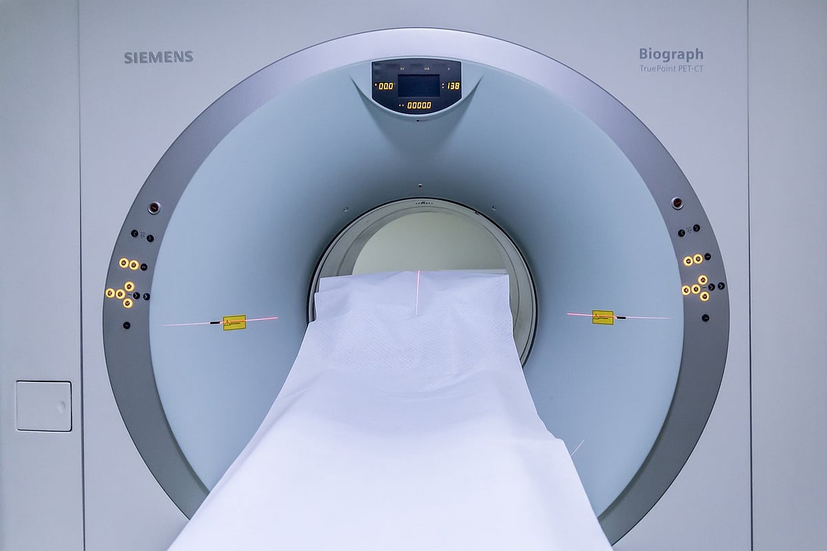 கழுத்தில் செயின் அணிந்து MRI ஸ்கேன் எடுக்க சென்ற முதியவர் பரிதாபமாக உயிரிழப்பு.. என்ன நடந்தது?