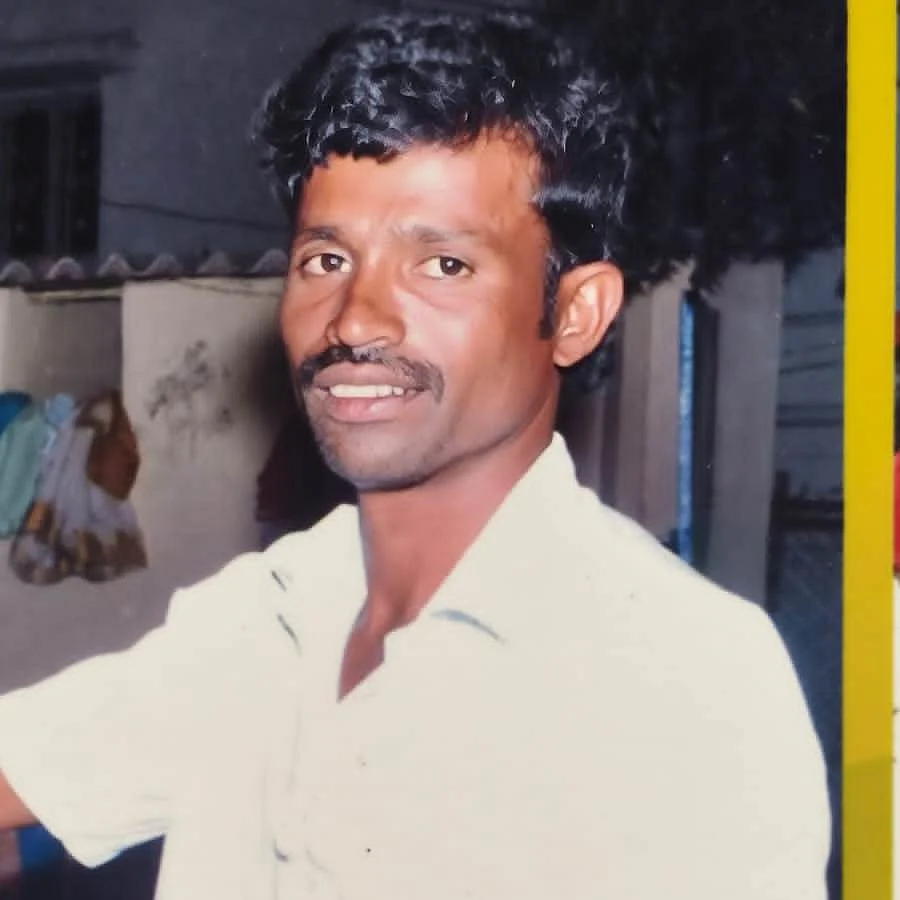 கணவர் முனீஸ்வரன்