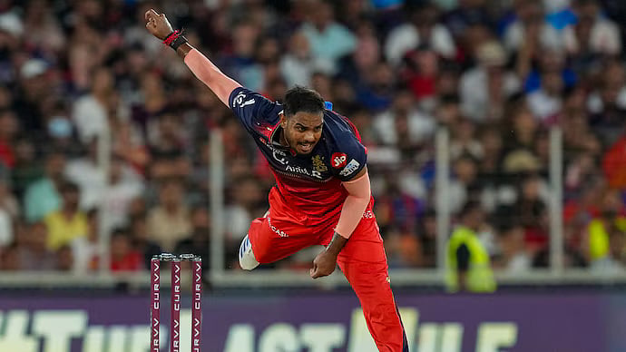 RCB வீரர் யாஷ் தயாள் மீது மேலும் ஒரு வன்கொடுமை புகார்; போக்சோ வழக்கு - அதிகரிக்கும் சிக்கல்