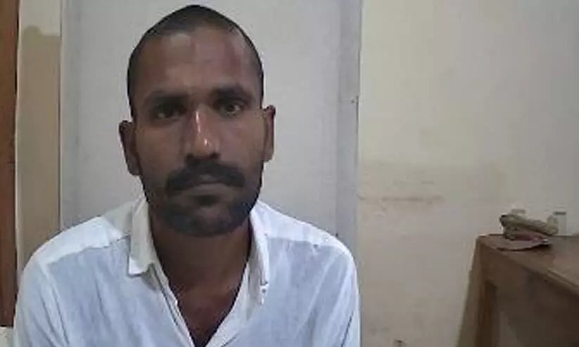 ரயிலில் பெண்ணை வன்கொடுமை செய்து கொன்ற வழக்கு - சிறையிலிருந்து தப்பிய குற்றவாளி கிணற்றுக்குள் கைது