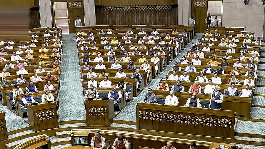 130th Amendment: ``நாம் மன்னர் காலத்துக்குச் சென்றுவிட்டோம் - ராகுல் காந்தி