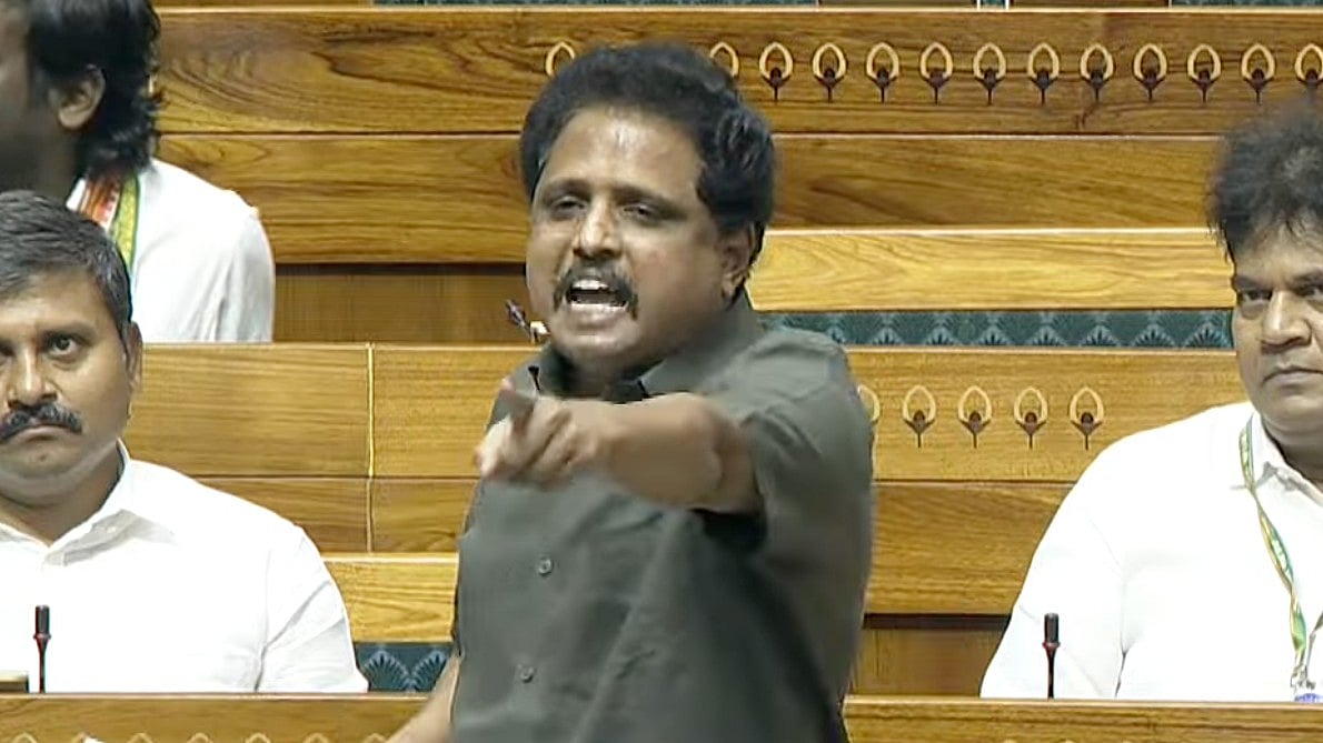 சு.வெங்கடேசனுக்குக் கொலை மிரட்டல்; விமர்சனங்களை எதிர்கொள்ள முடியாத கோழைகளைக் கைது செய்க - கமல்