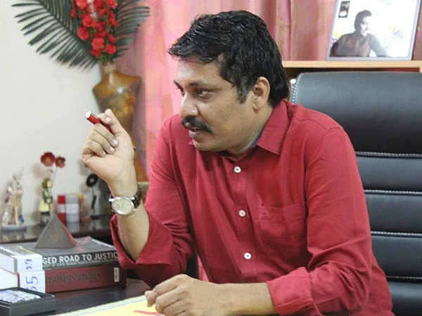 எவிடென்ஸ் கதிர்