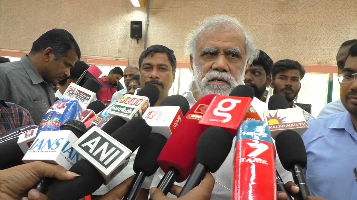`அதிமுக-வில் பழனிசாமி நீடித்தால் அதிமுக 1 சதவிகிதத்துக்கு வந்துவிடும் - அமைச்சர் ஐ.பெரியசாமி