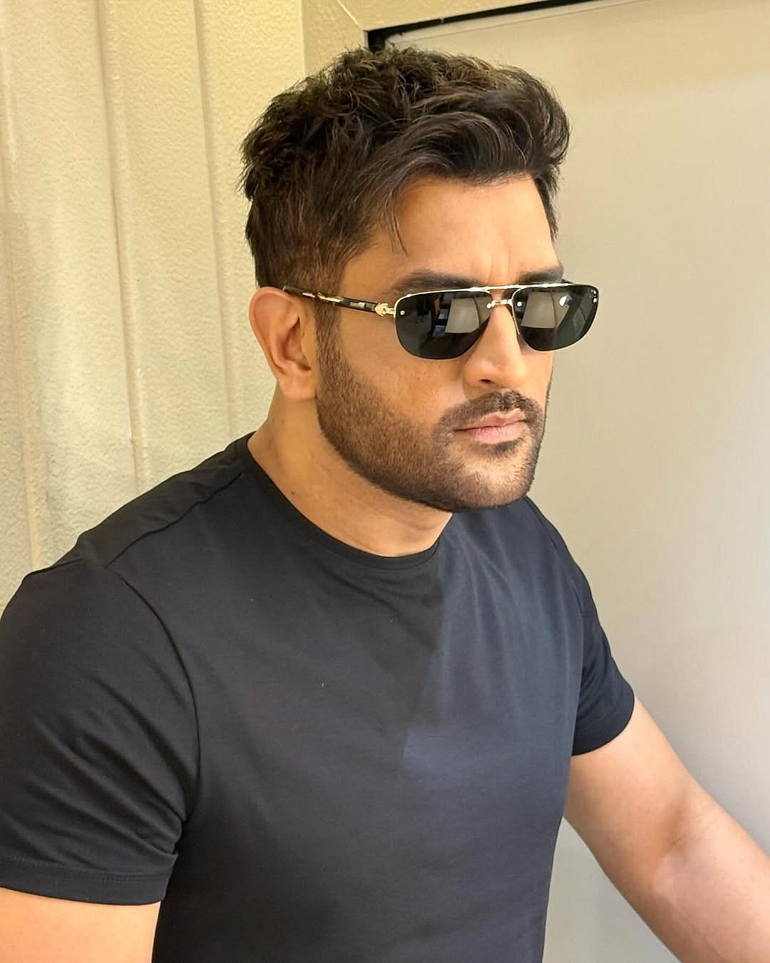 MS Dhoni: கில்லர் லுக்கில் மஹேந்திர சிங் தோனி - வைரலாகும் புகைப்படங்கள் | Photo Album