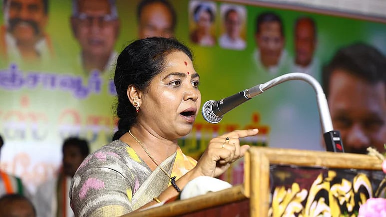 டெல்லி: `நாங்கள் உதவி கேட்டு கத்தினோம் - தனக்கு நடந்த செயின் பறிப்பு குறித்து தமிழக எம்.பி.சுதா