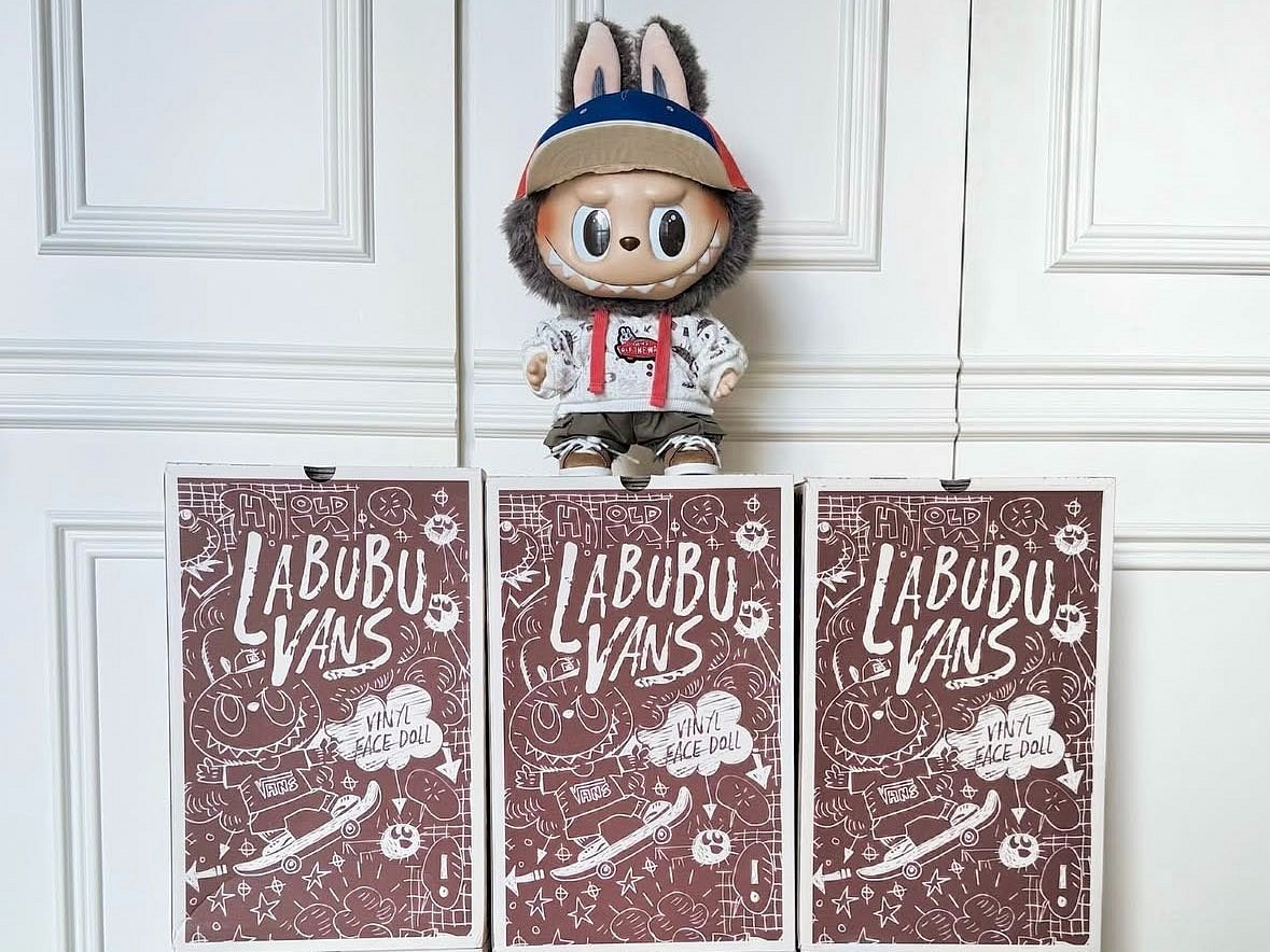 Labubu: உலகின் மிக விலையுயர்ந்த பொம்மை; 9 லட்சம் ரூபாய்க்கு விற்கப்பட்டது எப்படி?