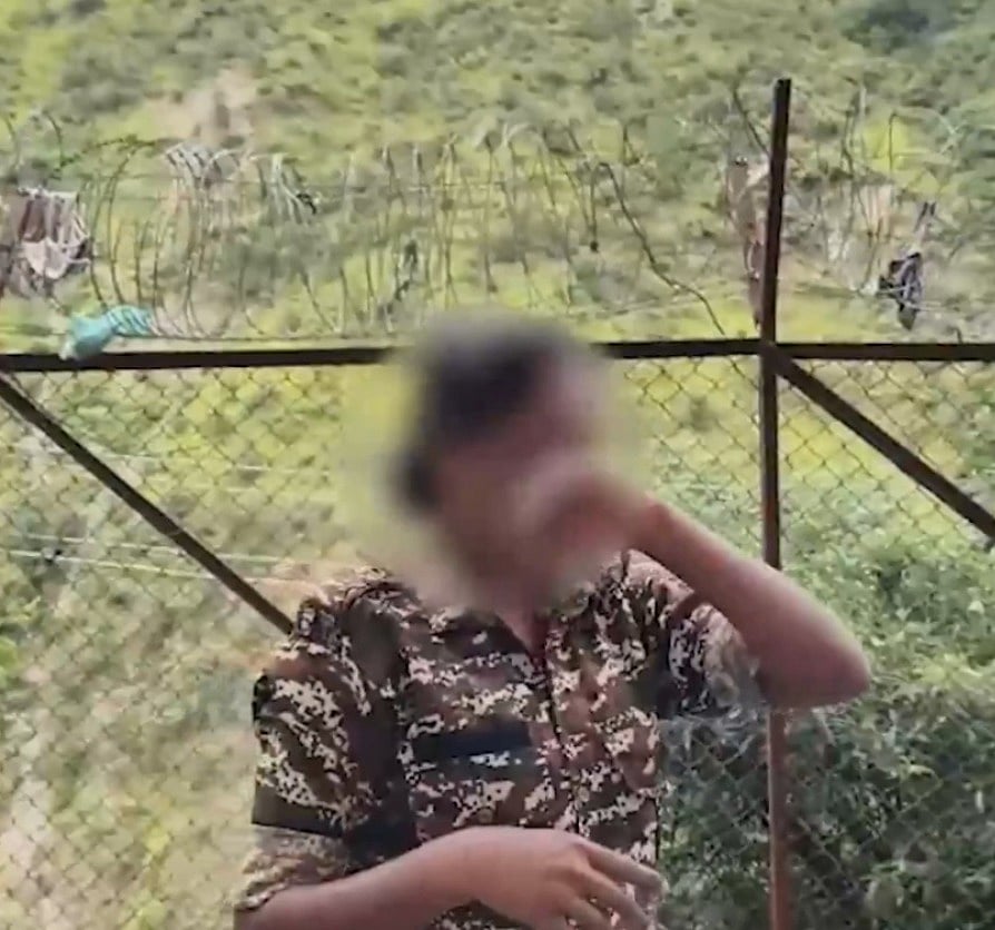 அழுது வீடியோ வெளியிட்ட CRPF பெண் காவலர்; தாமதமாக FIR போட்டதாகச் சொல்வது பொய் - நடந்தது என்ன?