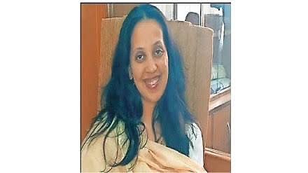 மும்பை உயர்நீதிமன்றம்: `கட்சி செய்தித்தொடர்பாளர் நீதிபதியாக நியமனமா? - பாஜக சொல்வதென்ன?
