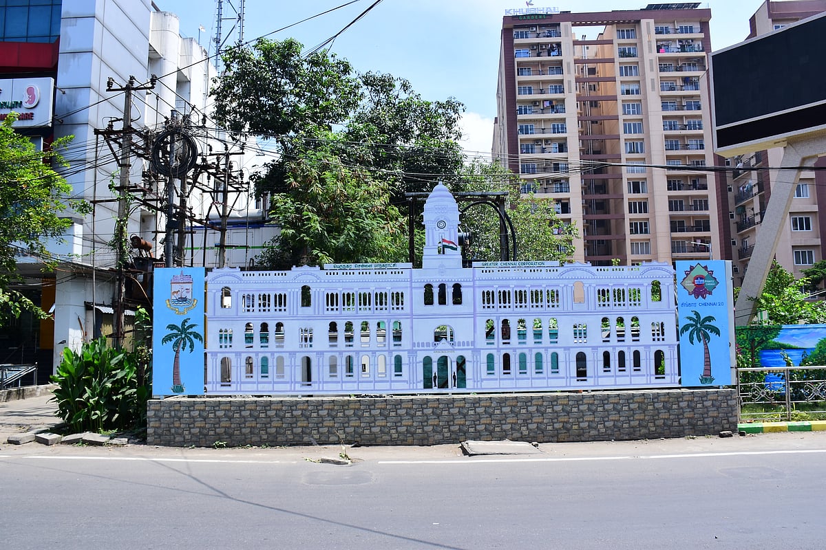 சென்னை: பல வண்ணங்களில் அலங்கரிக்கப்படும் டிரான்ஸ்பார்மர்கள் | Photo Album