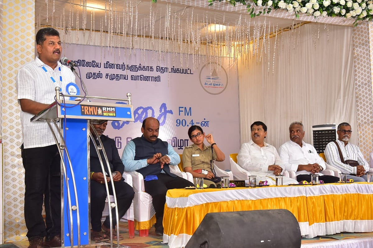 10-ம் ஆண்டில் `கடல் ஓசை FM: சாதித்தது என்ன? - நிறுவனர் ஆம்ஸ்ட்ராங், நேயர்களின் அனுபவ பகிர்வு