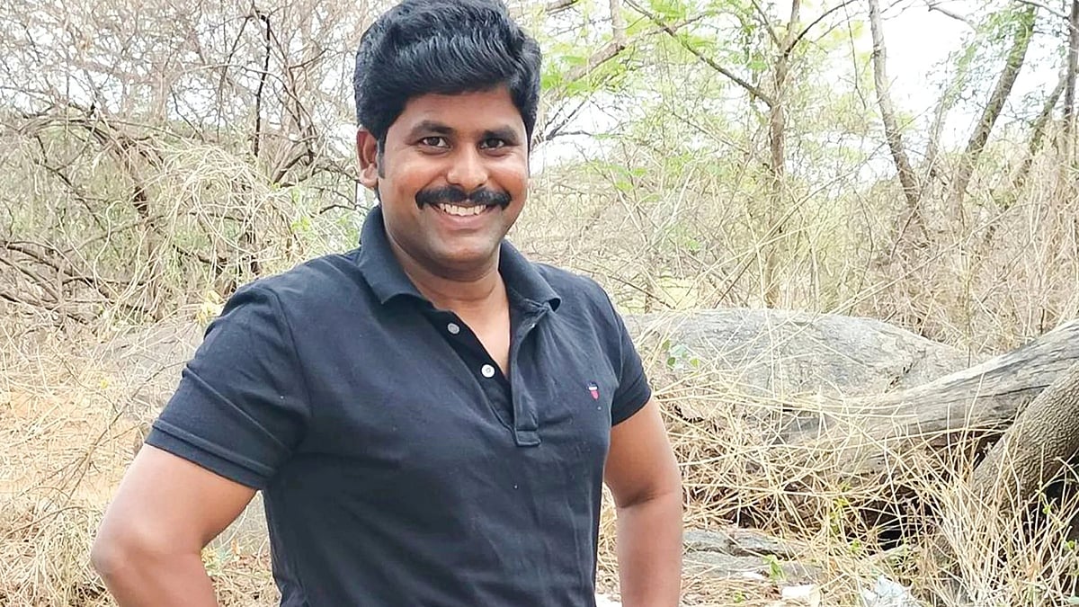 `கனத்த இதயத்துடன்... - சின்னத்திரை நடிகர் சங்க செயலாளர் நவீந்தர் திமுகவிலிருந்து வெளியேறியது ஏன்?