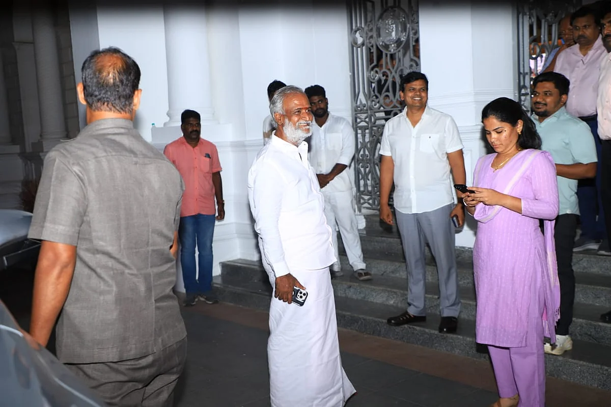 Sekar Babu & Priya