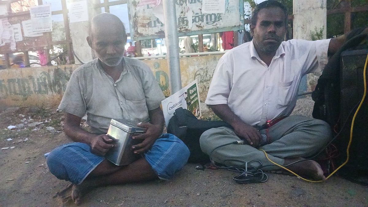 `ஒரு அரசு வேலை கிடைத்தால் போதும் - அரசின் பார்வைக்கு எட்டுமா இந்த பார்வை மாற்றுத்திறனாளிகளின் குரல்