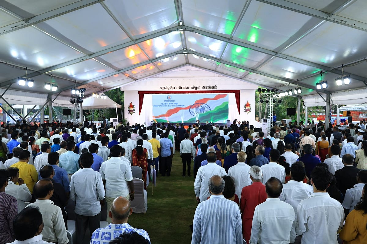 தமிழக ஆளுநரின்   சுதந்திர தின தேநீர் விருந்து ; கலந்து கொண்ட கட்சிகள்!  புகைப்பட ஆல்பம்