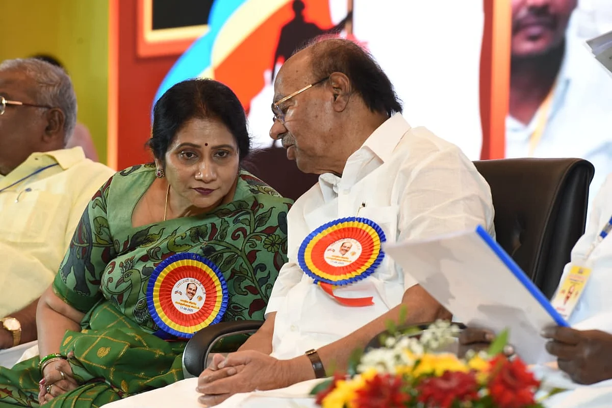 காந்திமதி - ராமதாஸ் | பாமக சிறப்பு பொதுக்குழு கூட்டம்