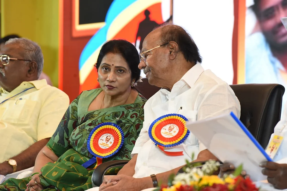 காந்திமதி - ராமதாஸ் | பாமக சிறப்பு பொதுக்குழு கூட்டம்