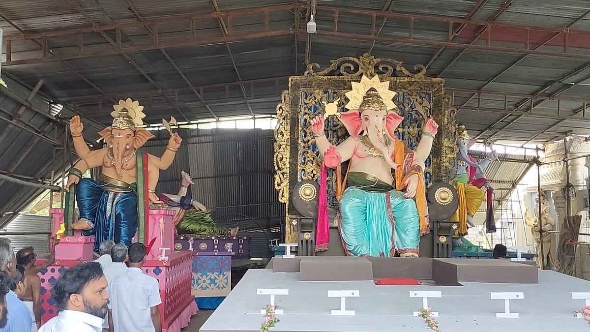 ராஜபாளையம்: விநாயகர் சதுர்த்தி விழா துவக்கம்; பிரமாண்ட விநாயகர் சிலைகள் பிரதிஷ்டை
