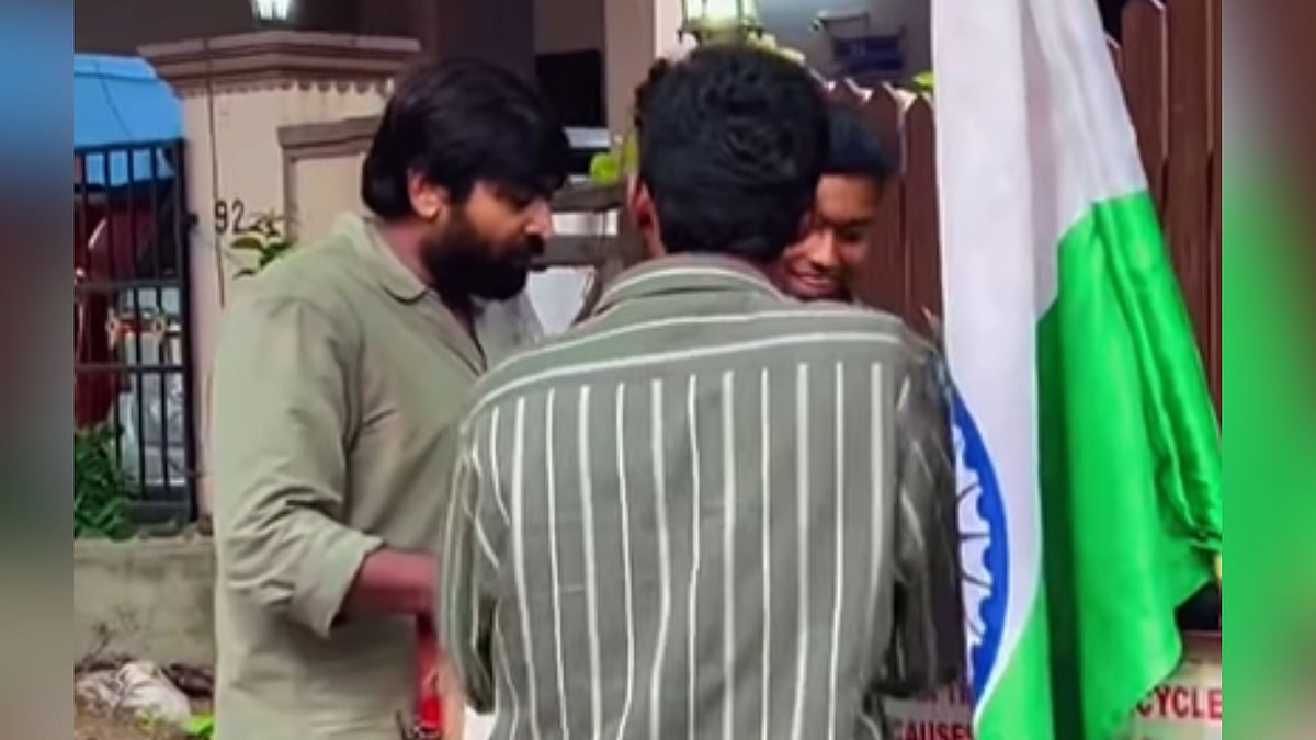 விஜய் சேதுபதியை சந்தித்து சினிமா வாய்ப்பு கேட்ட இளைஞர்கள்; என்ன சொன்னார் தெரியுமா?