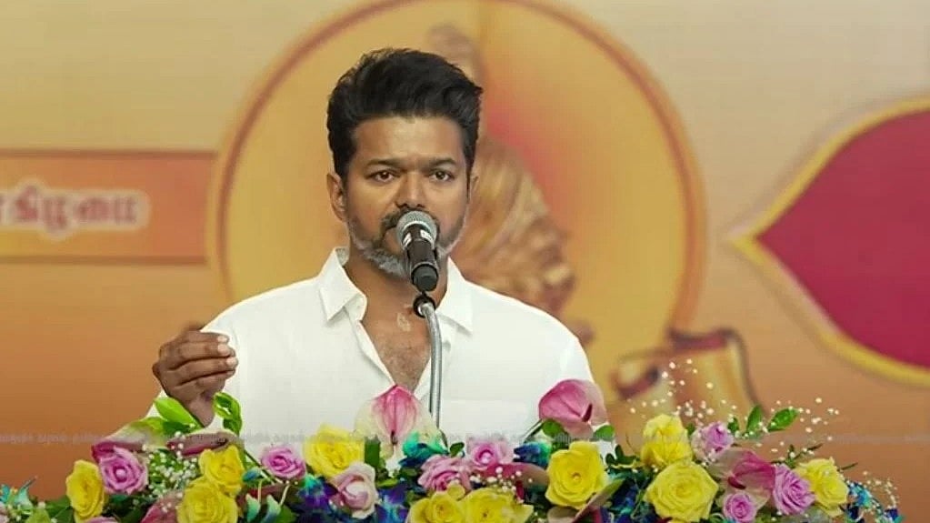 `திரைமறைவு முயற்சிகள் தோல்வி; விஷமத்தனமாகப் பேசும் விஜய் - காங்கிரஸ் பதிலடி!